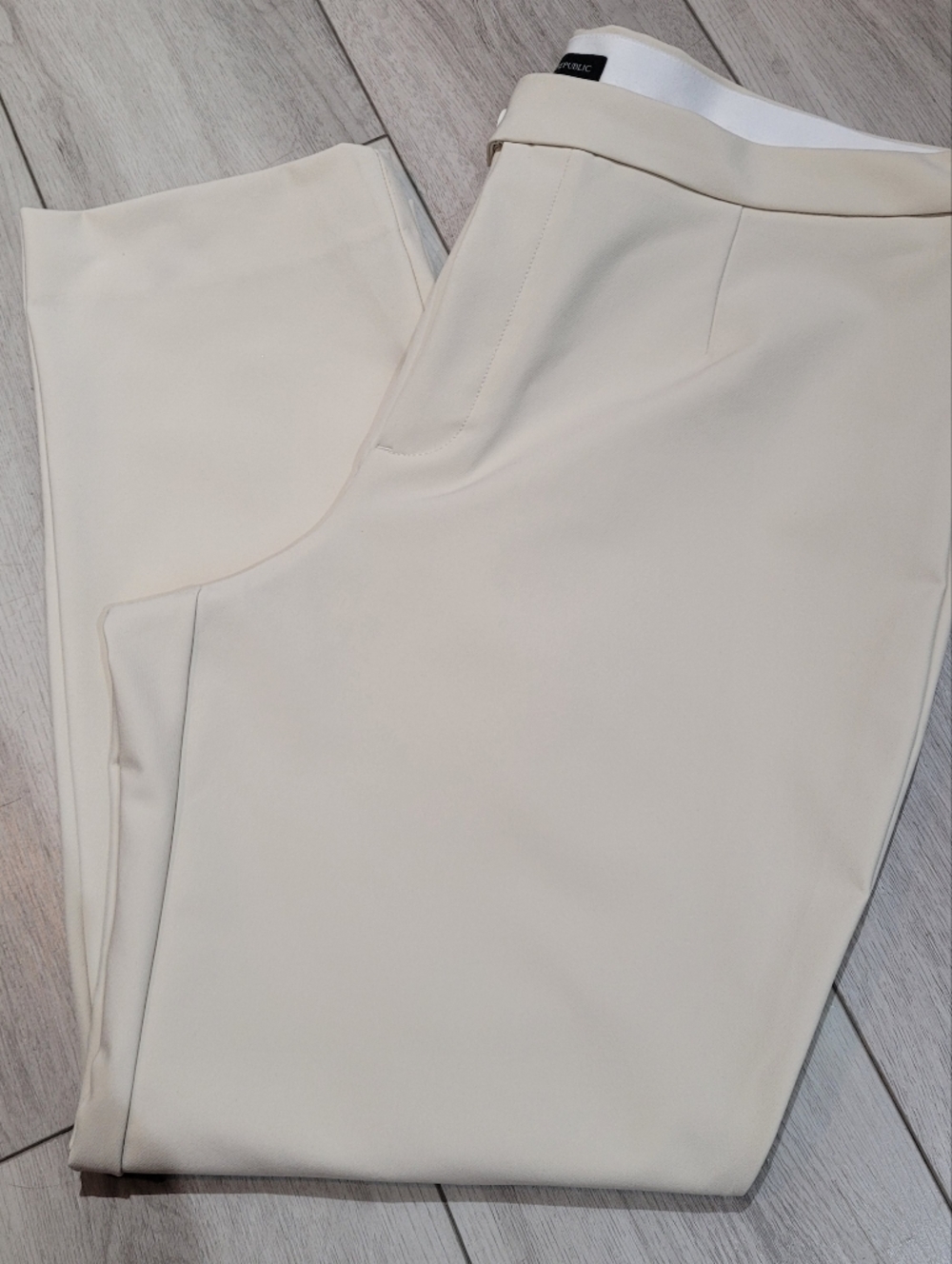 Banana Republic Women's Flat Front Ankle Length Dress Pants 18 Cream NEW